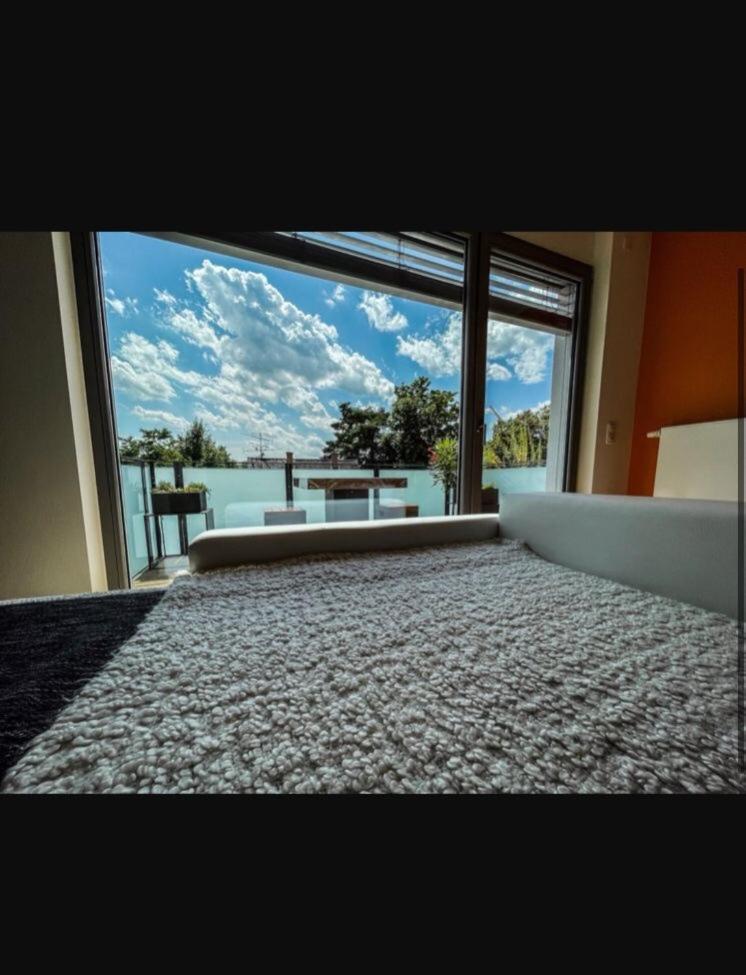 Zimmer - Modernes Apartment mit 45 qm. Straubing Exterior foto